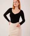 Geniş Yaka iyah Basic Body Bluz