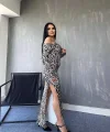 Kadın adonna Yaka Dalgıç Kumaş Leopar Desen axi Boy Derin Yırtmaçlı Elbise