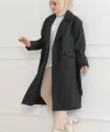 Kadın Kaşe Kaban – Uzun Boy 115 cm Kruvaze Yaka Kuşaklı Astarlı Kışlık Tesettür Kaban, Yünlü Dokuma Kaşmir Kumaş, Cepli Oversize Rahat Kalıp Şık Modern Kaban Mont Modeli (Günlük ve Özel Gün Kombinlerine Uygun) - Siyah