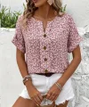 Kadın Kısa Kollu çentikli V Yaka Ve Düğme Detaylı çiçek Desenli Süprem Bluz