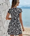 Kadın Kısa Kollu Kruvaze Yaka Papatya Baskılı Krep Elbise