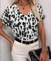 Kadın Kısa Kollu V Yaka Leopar Desen Krep Bluz
