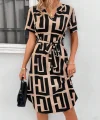 Kadın Kısa Kollu V Yakalı Desenli Kuşaklı Süprem Elbise