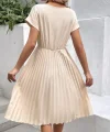 Kadın Kısa Kollu Yakası Açık Belden Lastikli Pileli Kısa Ithal Krep Elbise