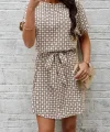 Kadın Kısa Kollu Yuvarlak Yaka Beli Kuşaklı Geometrik Desenli Süprem Elbise