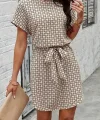 Kadın Kısa Kollu Yuvarlak Yaka Beli Kuşaklı Geometrik Desenli Süprem Elbise