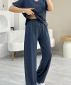 Kadın Modal Kumaş V Yaka Tişört Ve Bol Kesim Pantolon Ikili Takım