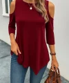 Kadın Omuzlardan Açık Sıfır Yaka Asimetrik Kesim Detay Viskon Bluz