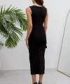 Kadın Omzu Broş Detay Kalem Elbise