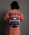 Kadın Oversize Baskılı Tişört – Golf GTI Retro Araba Desenli, Ön & Arka Dijital Baskı, Sokak Modası Stil- Gül Kurusu
