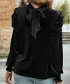 Kadın Uzun Kollu Balıkçı Yaka Damla Detaylı Kadife Bluz