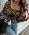 Kadın Uzun Kollu Kare Yakalı Leopar Desenli Dalgıç Bluz