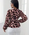 Kadın Uzun Kollu Kruvaze Yakalı Belden Kuşaklı Leopar Desenli Süprem Bluz