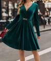 Kadın Uzun Kollu Kruvaze Yakalı Toka Detaylı Mini Kadife Elbise