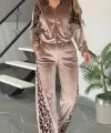 Kadın Uzun Kollu önden Fermuarlı Leopar Detaylı Kadife Bal Köpüğü Bluz Ve Pantolon Ikili Takım