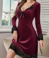 Kadın Uzun Kollu V Dantel Yakalı Mini Kadife Elbise