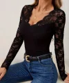 Kadın Uzun Kollu V Derin Dantel Yakalı Kaşkorse Bluz