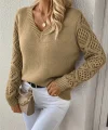 Kadın Uzun Kollu V Yaka Kol Delikli Baklava Desen Detaylı Triko Kazak