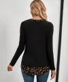 Kadın Uzun Kollu Yakadan Düğmeli Leopar Detaylı Kaşkorse Bluz