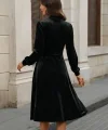Kadın Uzun Kollu Yakadan Fiyonklu Cepli Midi Kadife Elbise