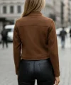 Kadın Uzun Kollu Yakadan Ve önden Düğmeli Süet Kısa Ceket