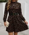 Kadın Uzun Kollu Yarı Balıkçı Yaka Leopar Desenli Kadife Elbise