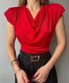 Kadın V Yaka Vatka Detay Kolsuz Dökümlü Bluz