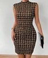Kadın Yarı Balıkçı Yaka Kolsuz Desenli Kısa Dalgıç Elbise