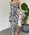 Kadın Zebra Baskılı Omuz Askılı Sırt Dekolteli Yırtmaç Detay Elbise