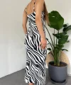 Kadın Zebra Baskılı Omuz Askılı Sırt Dekolteli Yırtmaç Detay Elbise
