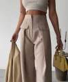 KAPALI GENİŞ PİLE CEP KAPAK DETAYLI PANTOLON - Bej