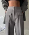 KAPALI GENİŞ PİLE CEP KAPAK DETAYLI PANTOLON - Gri