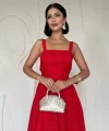Kırmızı Askılı Aparatlı Brode Elbise