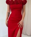 Kırmızı Madonna Yaka Güllü Elbise