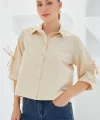 Kol Detaylı Bej Crop Gömlek 20246