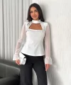 Kolları Şifon Göğüste İnci Boncuk Detaylı Bluz - Beyaz