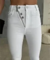 KOT PANTOLON DÜĞME VE FERMUAR TASARIMLI  Beyaz