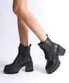 LAUREN Bağcıklı Fermuarlı Ortopedik Taban Topuklu Kadın Bot CST - Siyah