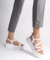 NATALIE İnce Tokalı Şerit Detaylı Ortopedik Taban Kadın Sandalet CBT - Beyaz