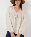 Önü Bağcıklı Uzun Kol Bluz 946 - Krem