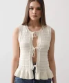 Önü Bağlamalı Yelek  Ekru