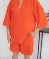 Oranj Şort Ve Üst Takım