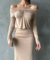 OYSHO KUMAŞ MADONNA YAKASI BÜZGÜLÜ ELBİSE - Bej