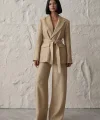 Sarı Beli Kuşaklı Ceket Ve Pantolon Parlak Takım