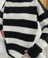 Siyah Çizgili Triko Kazak