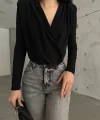 Siyah Kruvaze Yaka Vatkalı Bodysuit