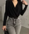 Siyah Kruvaze Yaka Vatkalı Bodysuit