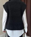 Siyah Yanları Bağlı Yelek