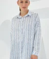 Turkuaz Beyaz Desenli Oversize Saten Gömlek 3985