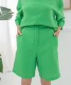Yeşil Şort Ve Üst Takım